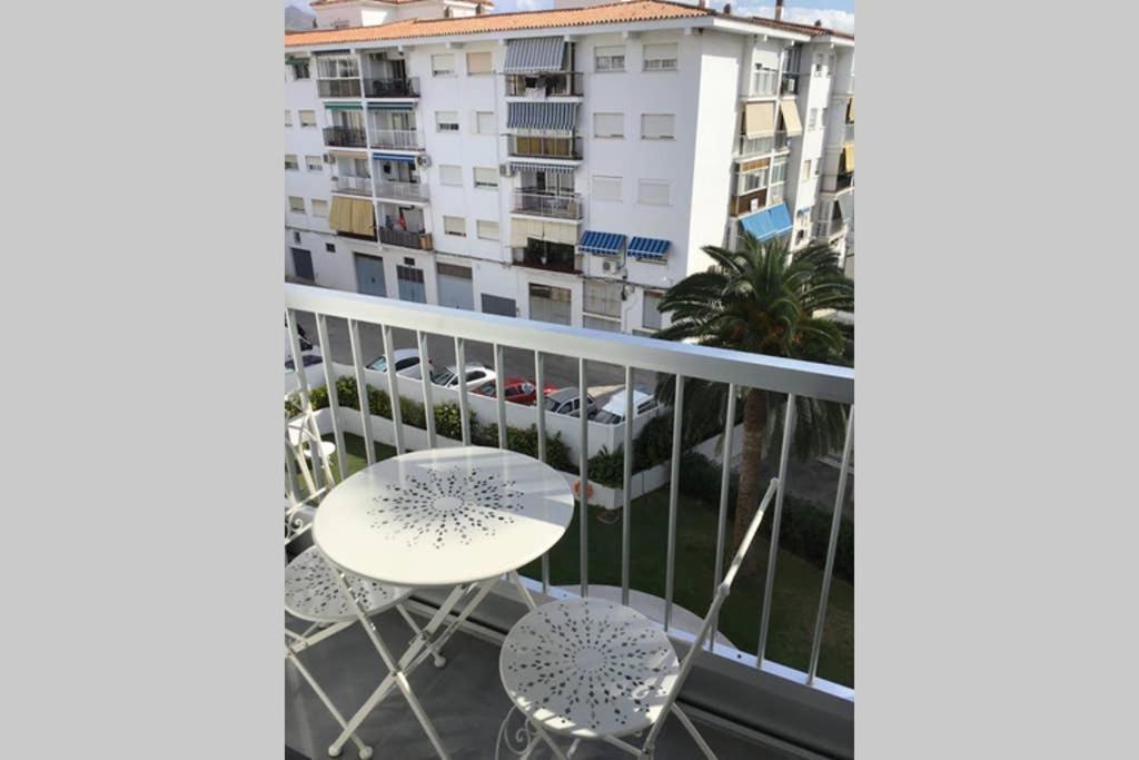 Loft Moderno Y Acogedor Centrico Y Silecioso Apartment Nerja Exterior photo